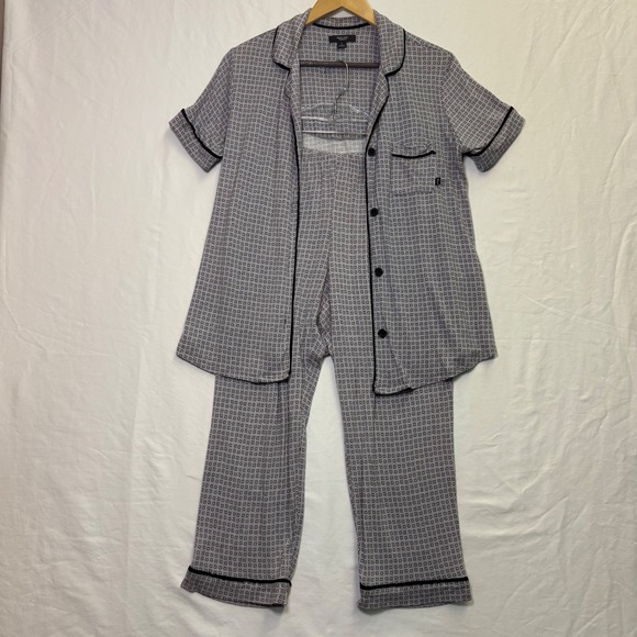 Simply Vera Vera Wang Other - Simply Vera Vera Wang Pajama Set Women's S Gray Black Button Top Pants Rayon